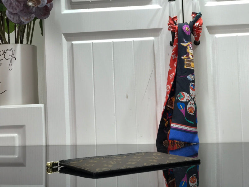 I W Fashion Lu-Vi bags - 17571