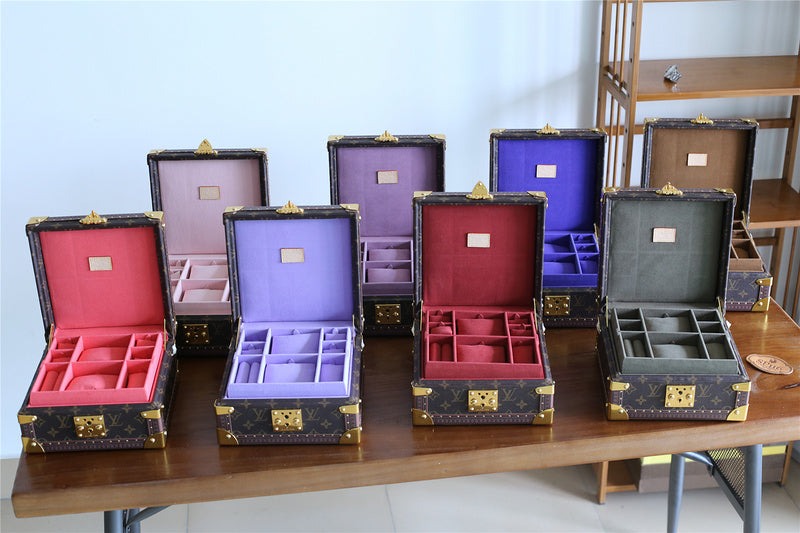 I W Fashion Lu-Vi bags - 9548