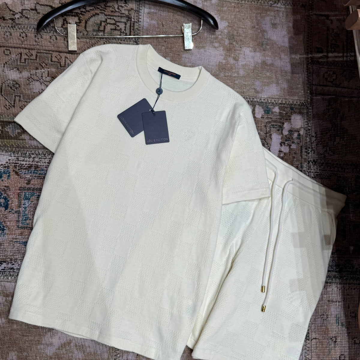 LOU T-SHIRT