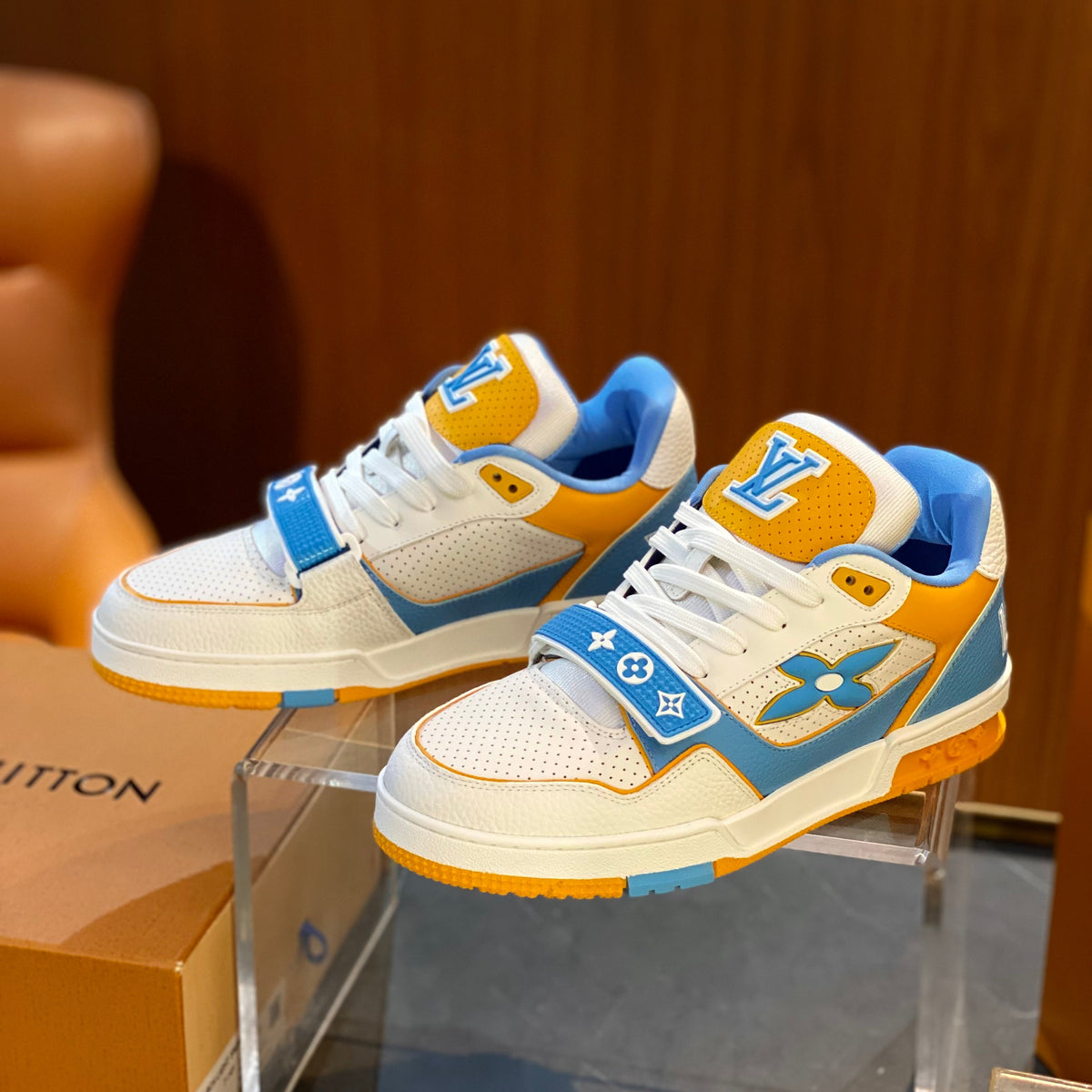 LOU TRAINERS
