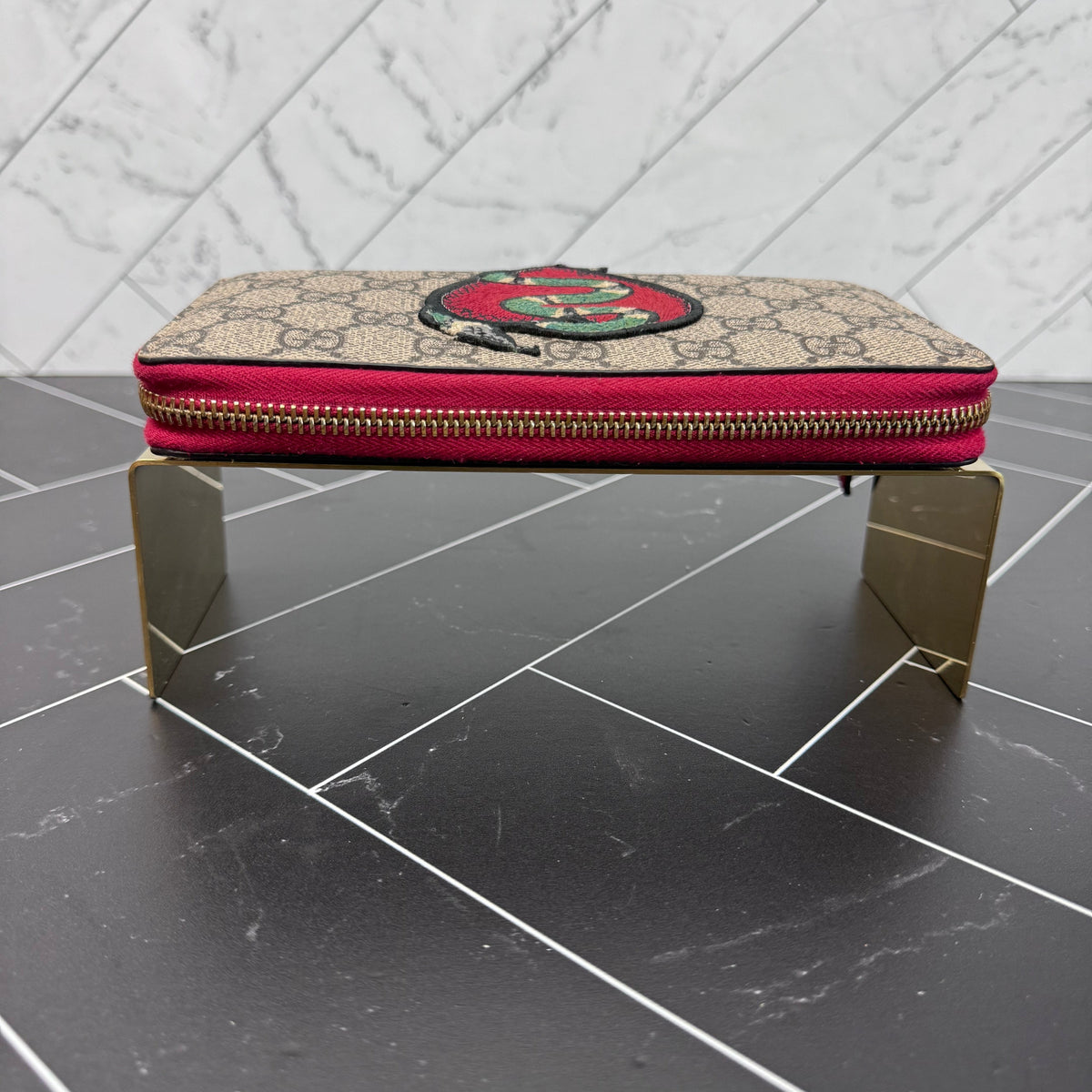 Gucci Beige GG Surpreme Snake Heart Zippy Wallet