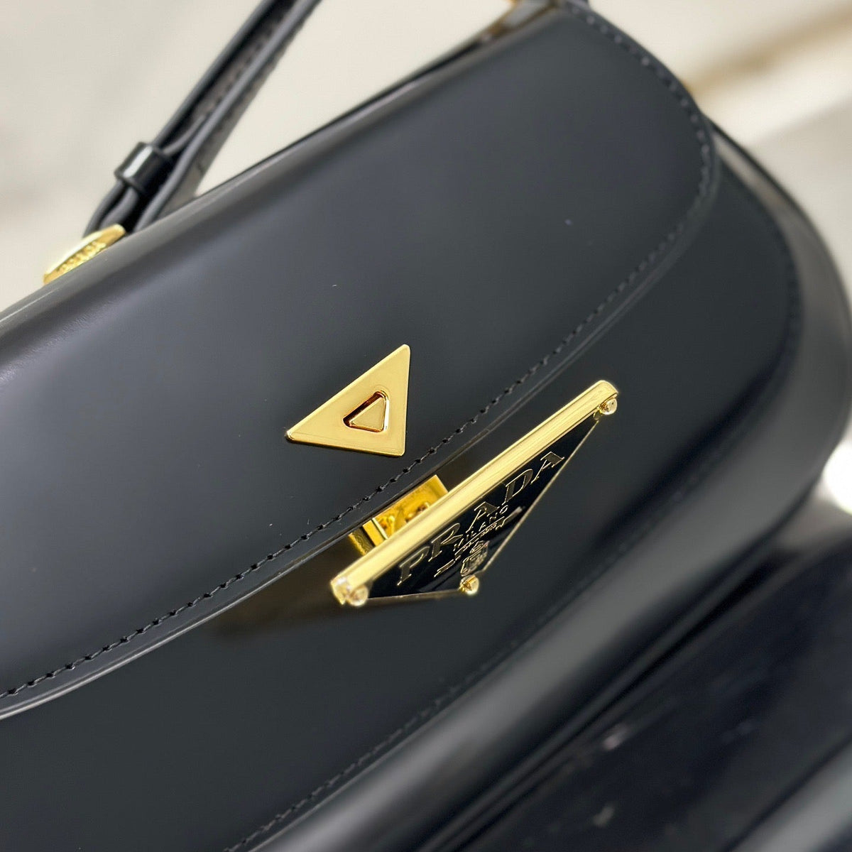 PD SHOULDER BAG