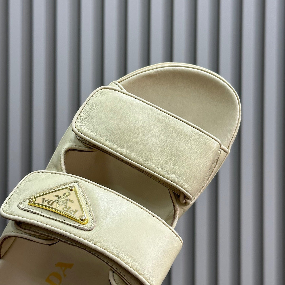 PD NAPPA LEATHER SLIDES