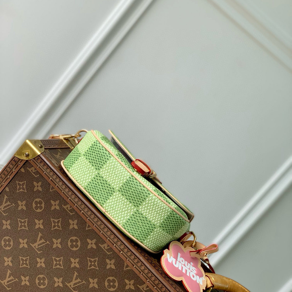 LOU MONTSOURIS MESSENGER BAG