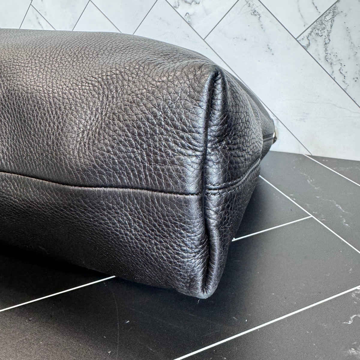 Gucci Black Leather Icon Bit Hand Bag
