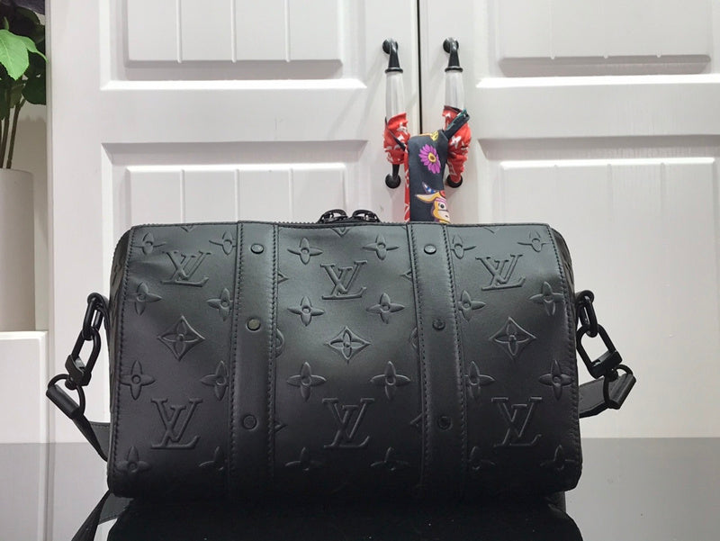 I W Fashion Lu-Vi bags - 17417