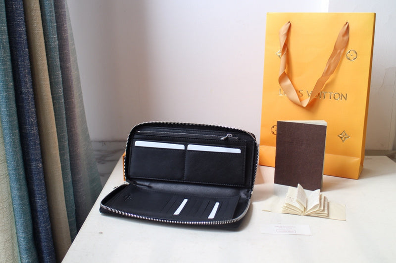 LOV2 Bags - Luxurious Bags  2780