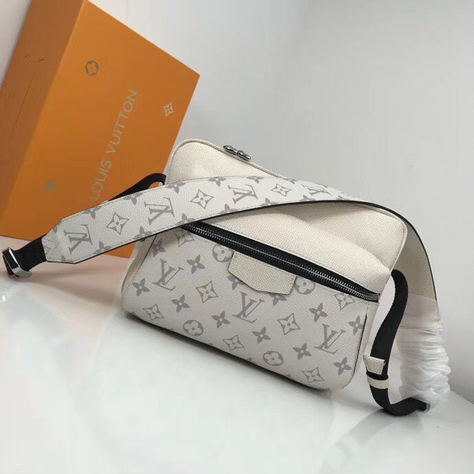 I W Fashion Lu-Vi bags - 10452