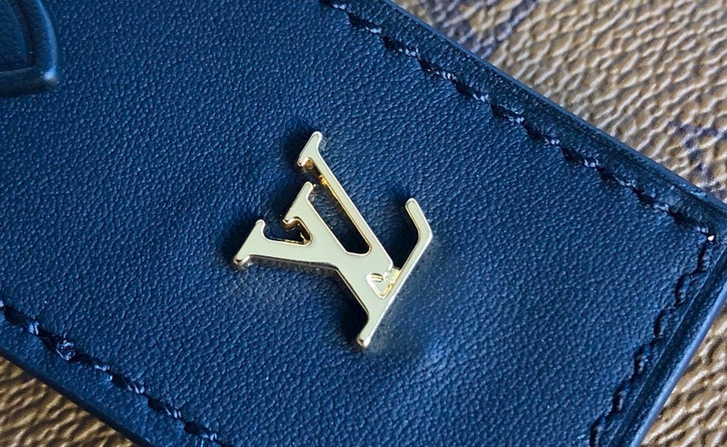 I W Fashion Lu-Vi bags - 17752