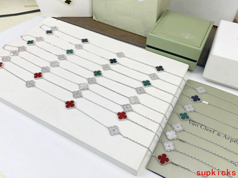Van Cleef & Arples Jewelry