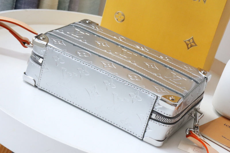 I W Fashion Lu-Vi bags - 17515