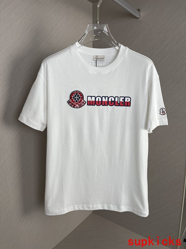 Moncler Luxury Cloth