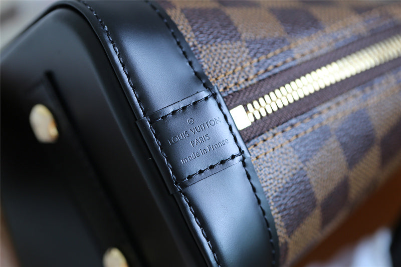 I W Fashion Lu-Vi bags - 8262