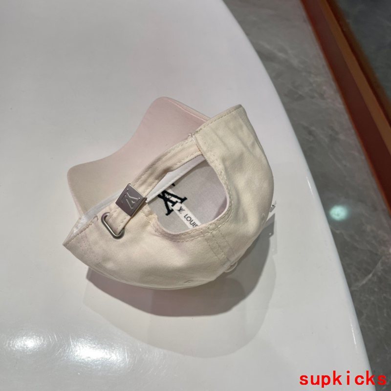Louis Vuitton Luxury Cap