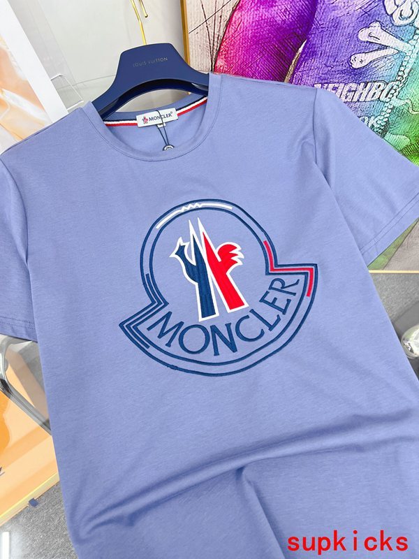Moncler Luxury Cloth