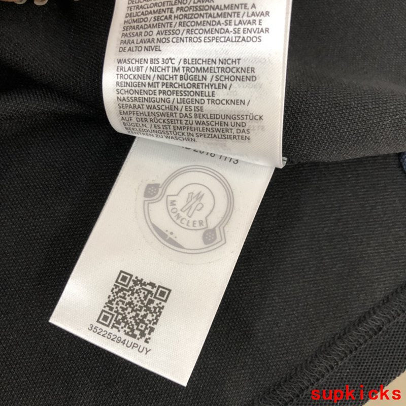 Moncler Luxury Cloth