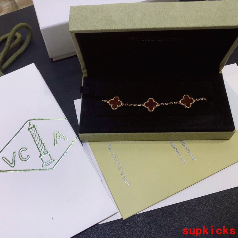 Van Cleef & Arples Jewelry