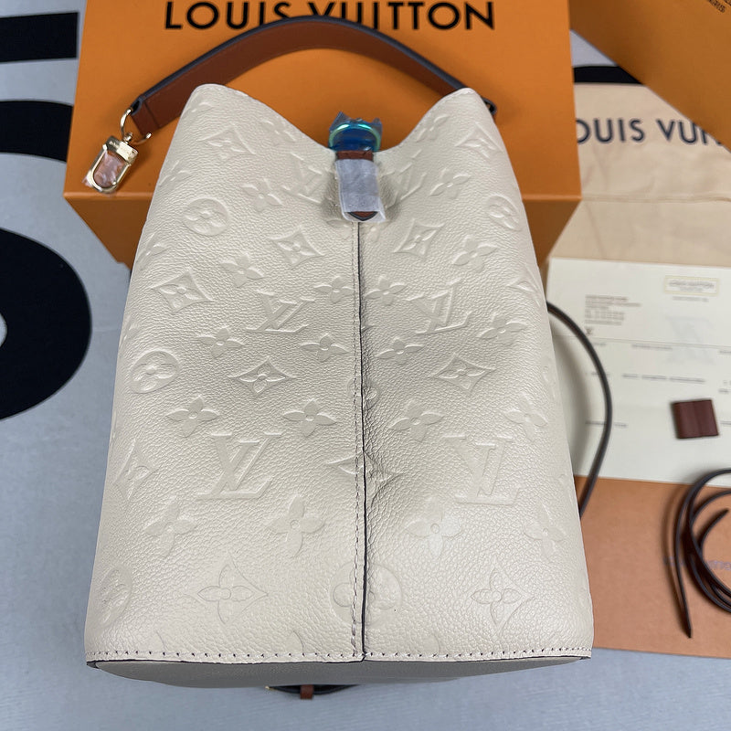 I W Fashion Lu-Vi bags - 8557