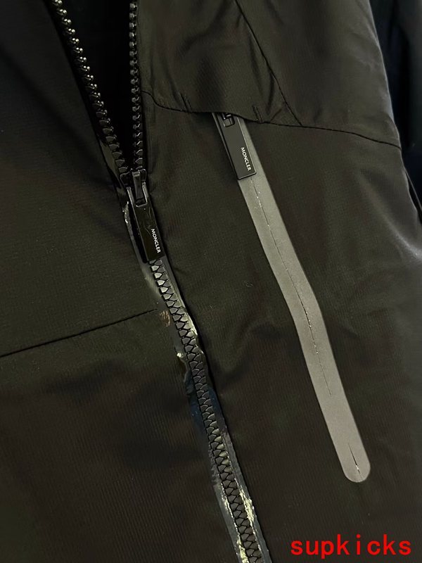 Moncler Luxury Cloth