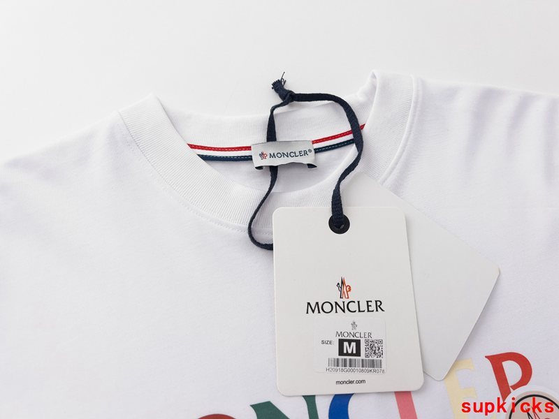 Moncler Luxury Cloth