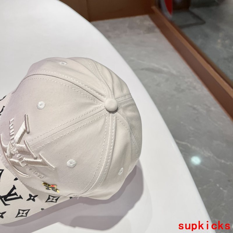 Louis Vuitton Luxury Cap
