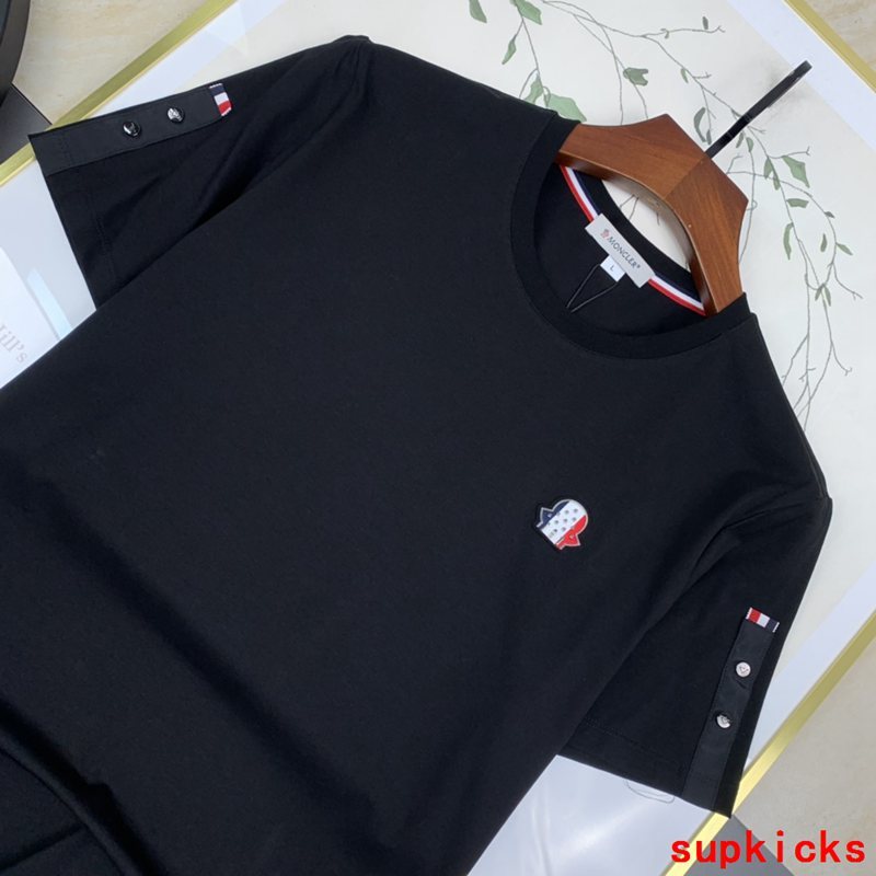 Moncler Luxury Cloth