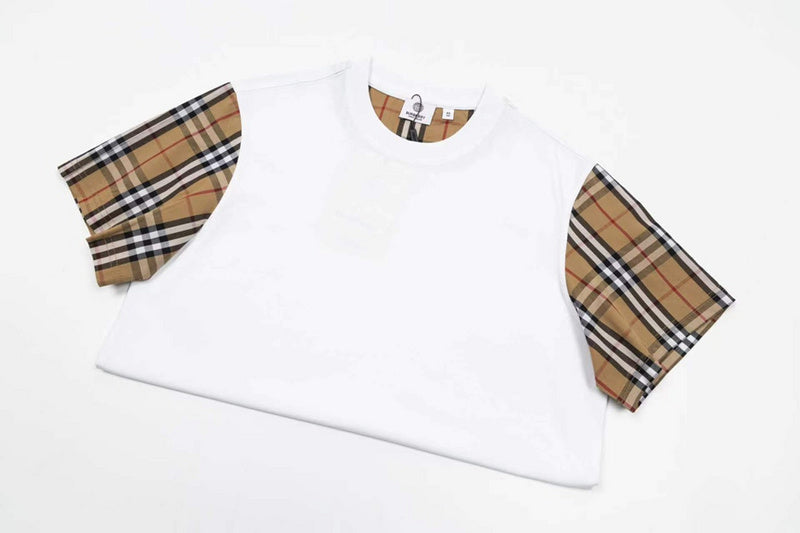 Burberry T-Shirts - 323