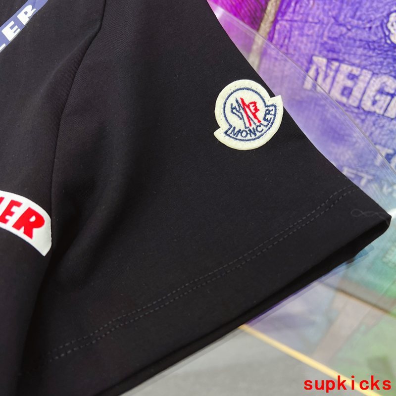 Moncler Luxury Cloth