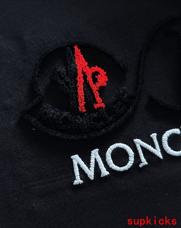 Moncler Luxury Cloth