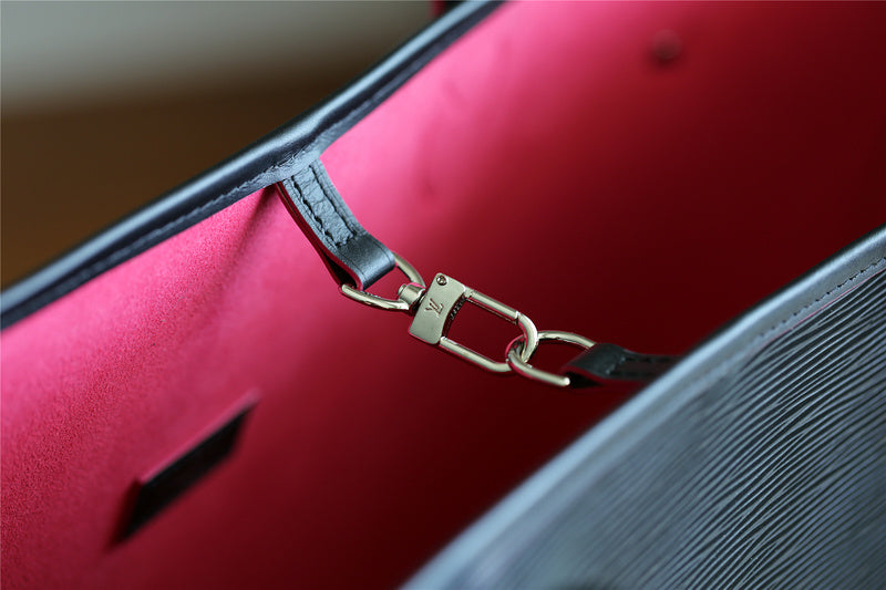 I W Fashion Lu-Vi bags - 8095