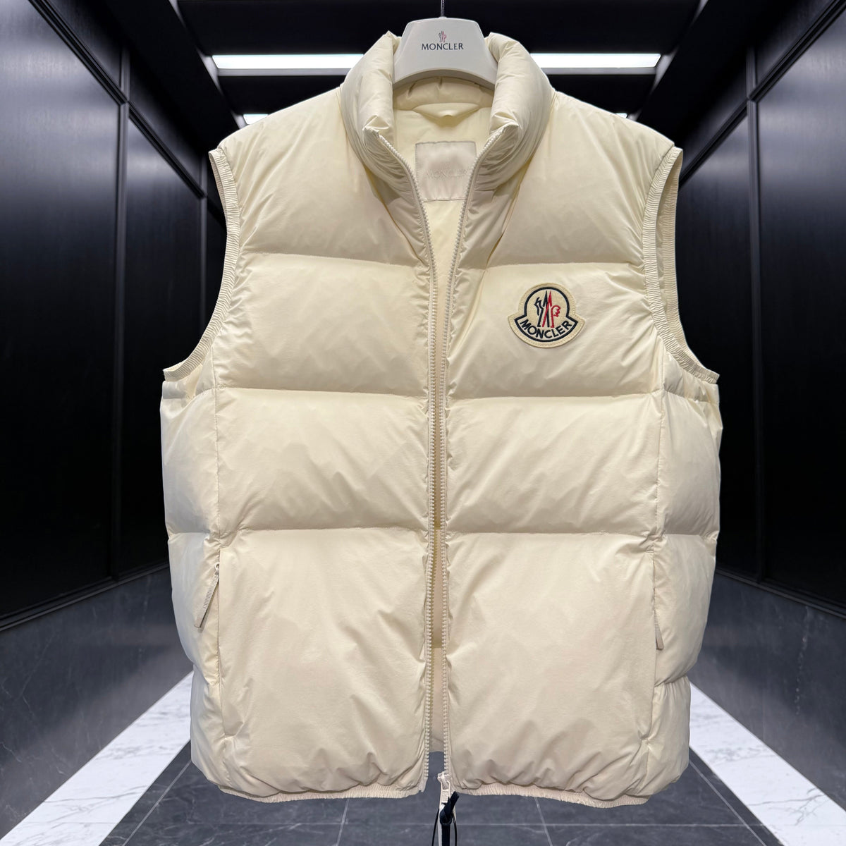 MONC ALMAZ VEST