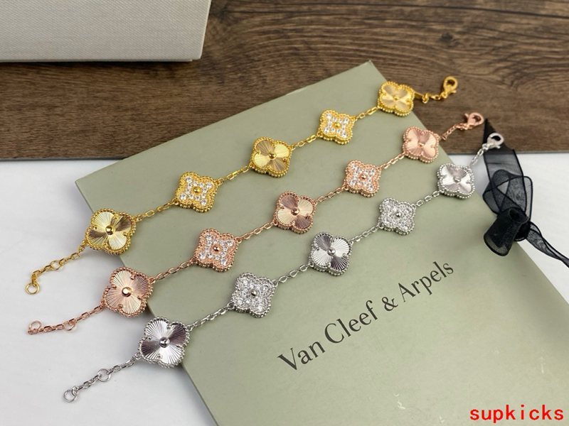 Van Cleef & Arples Jewelry