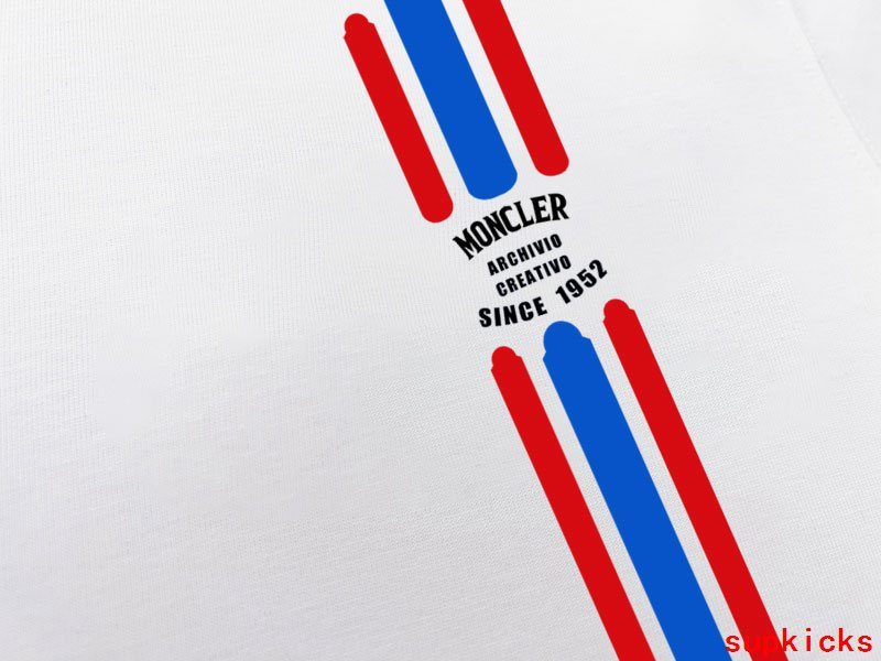 Moncler Luxury Cloth