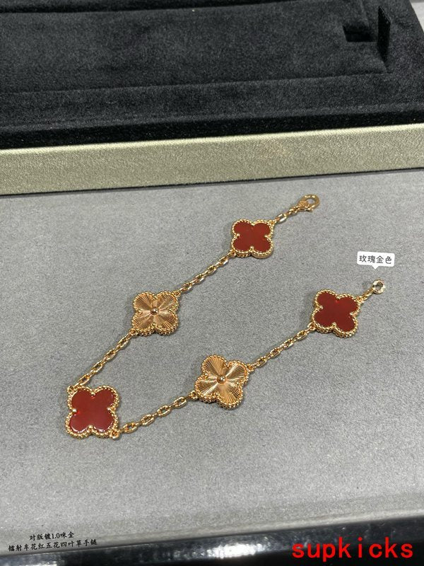 Van Cleef & Arples Jewelry