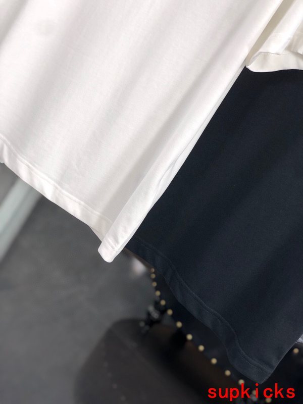 Moncler Luxury Cloth