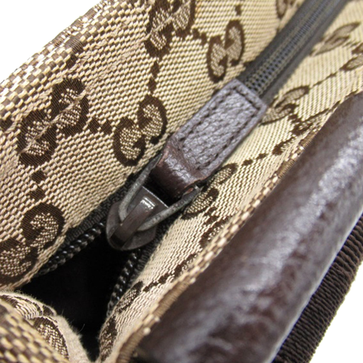 GUCCI GG Canvas Crossbody Crossbody Bag
