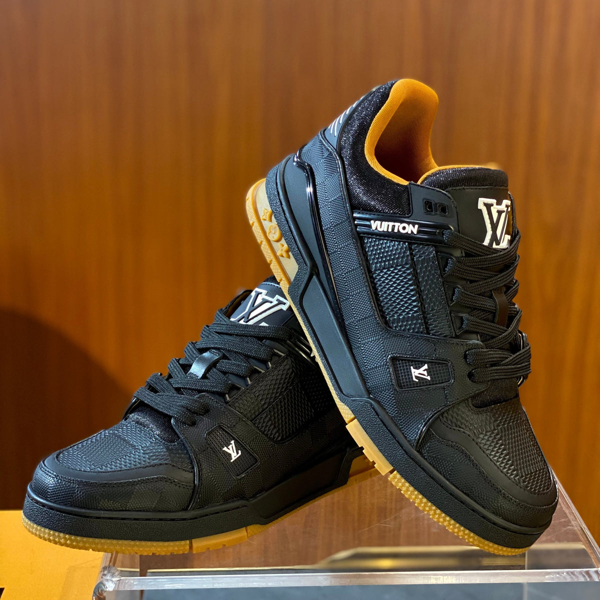 LOU TRAINERS