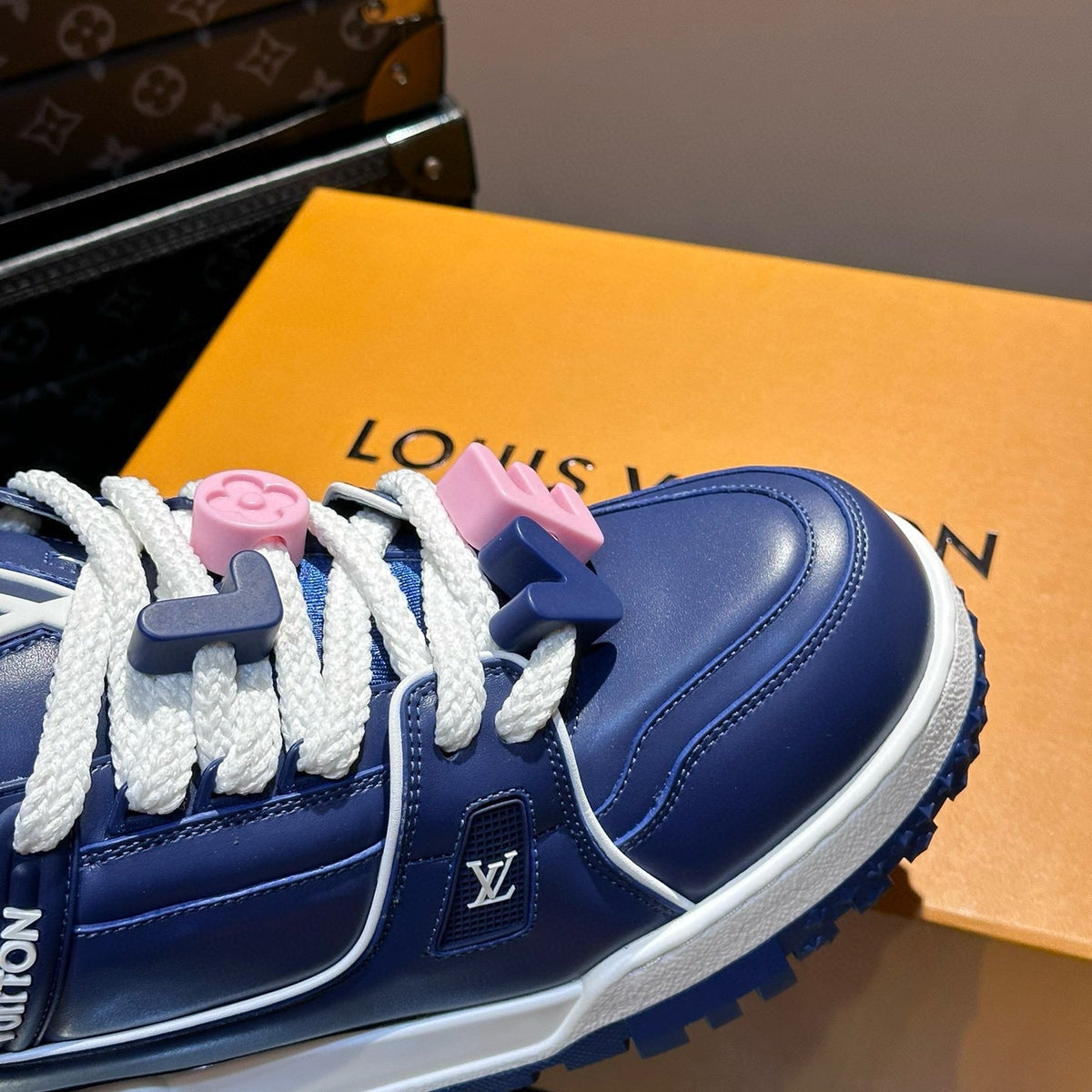 LOU TRAINERS