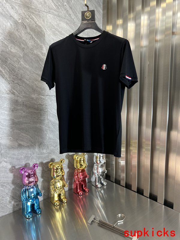Moncler Luxury Cloth