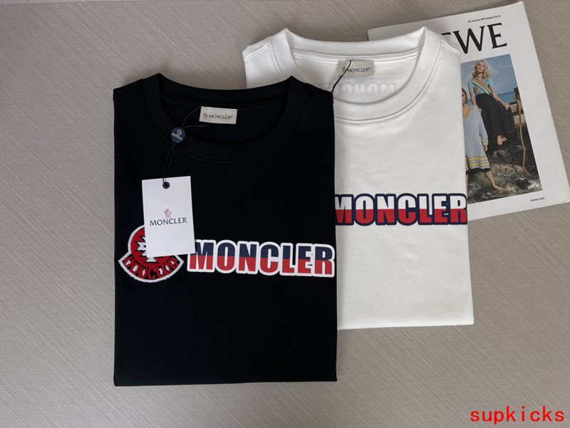 Moncler Luxury Cloth