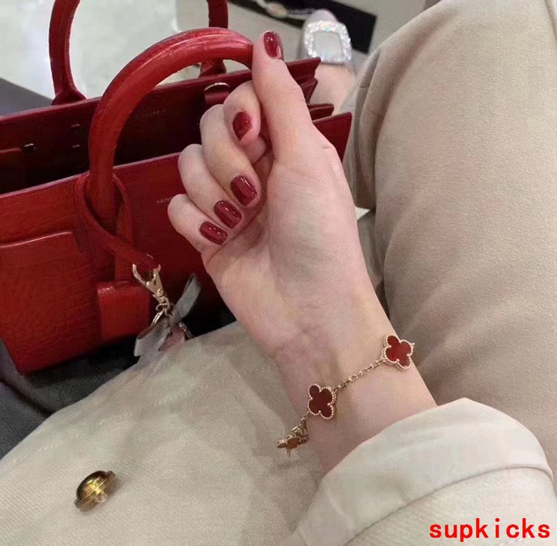 Van Cleef & Arples Jewelry