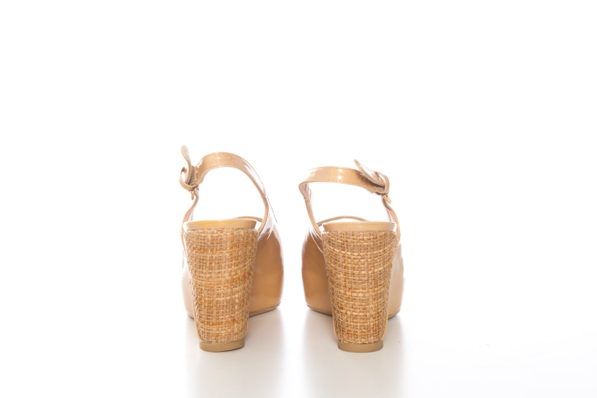 Stuart Weitzman Dark Beige Wedge SZ 6.5