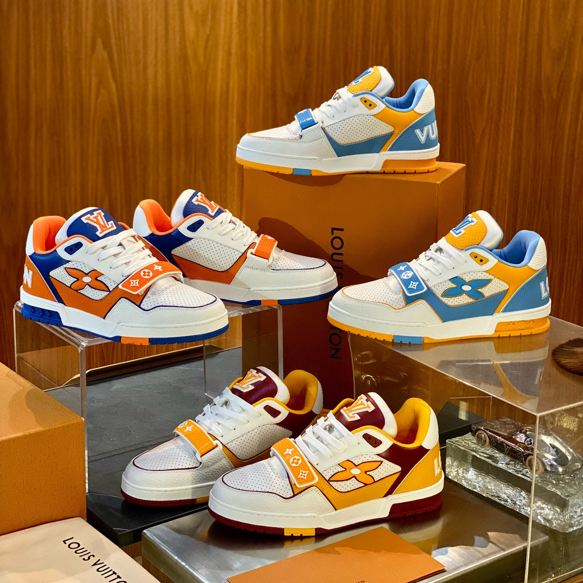 LOU TRAINERS