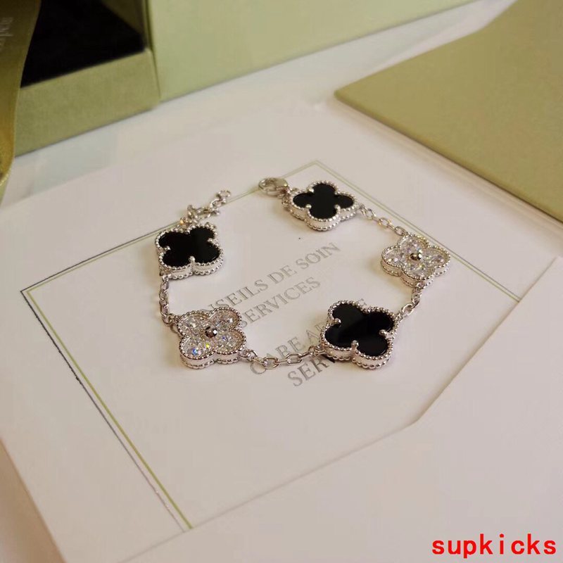 Van Cleef & Arples Jewelry