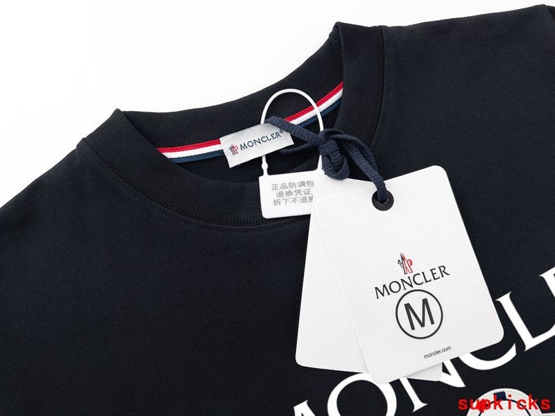Moncler Luxury Cloth