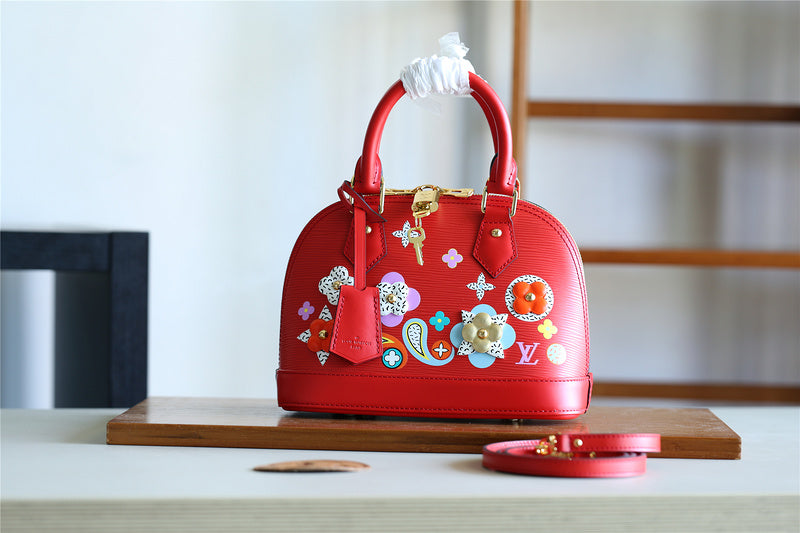 I W Fashion Lu-Vi bags - 8258