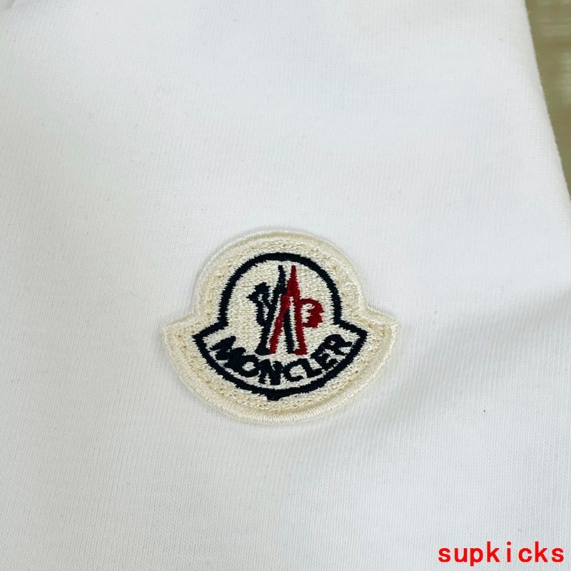 Moncler Luxury Cloth