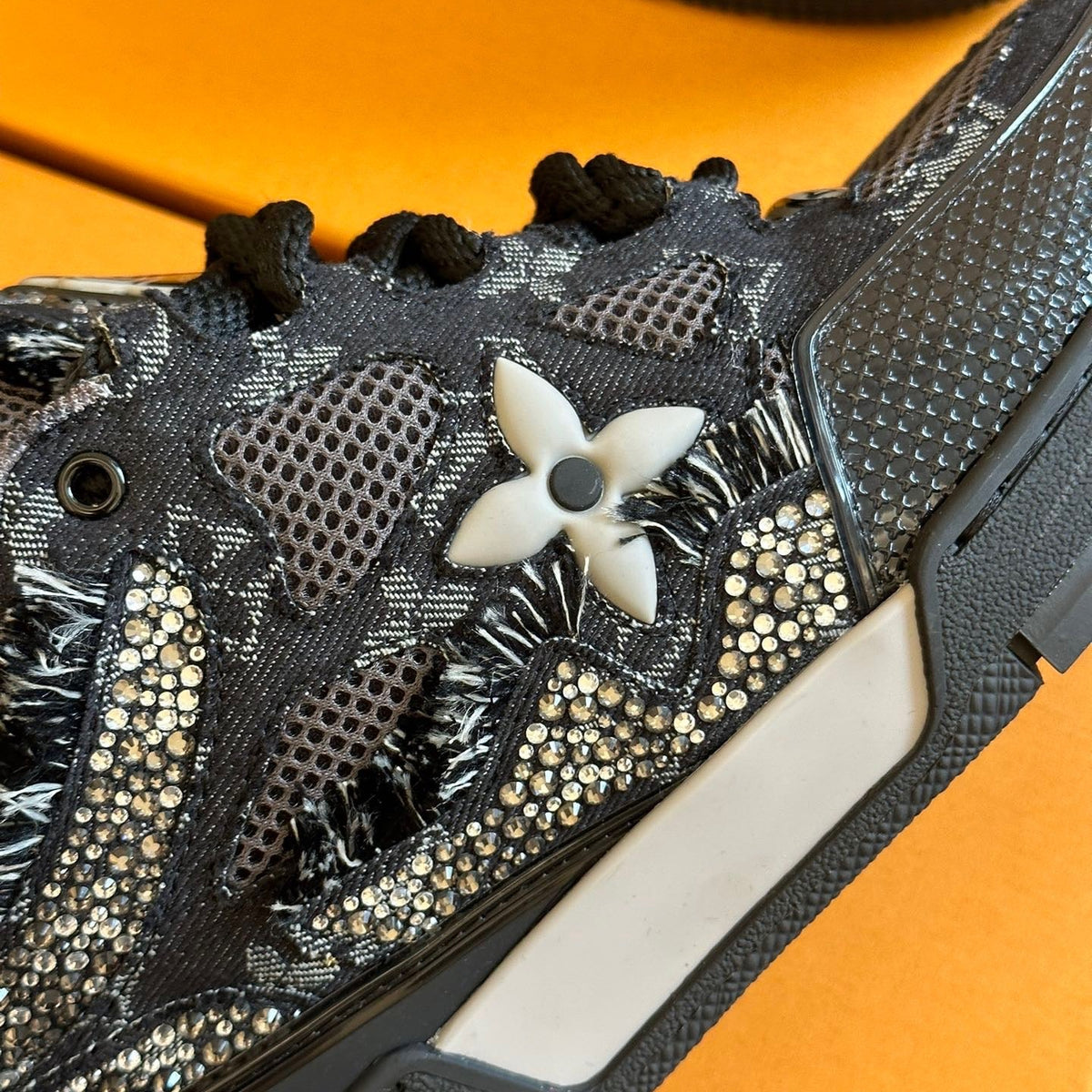 LOU TRAINERS