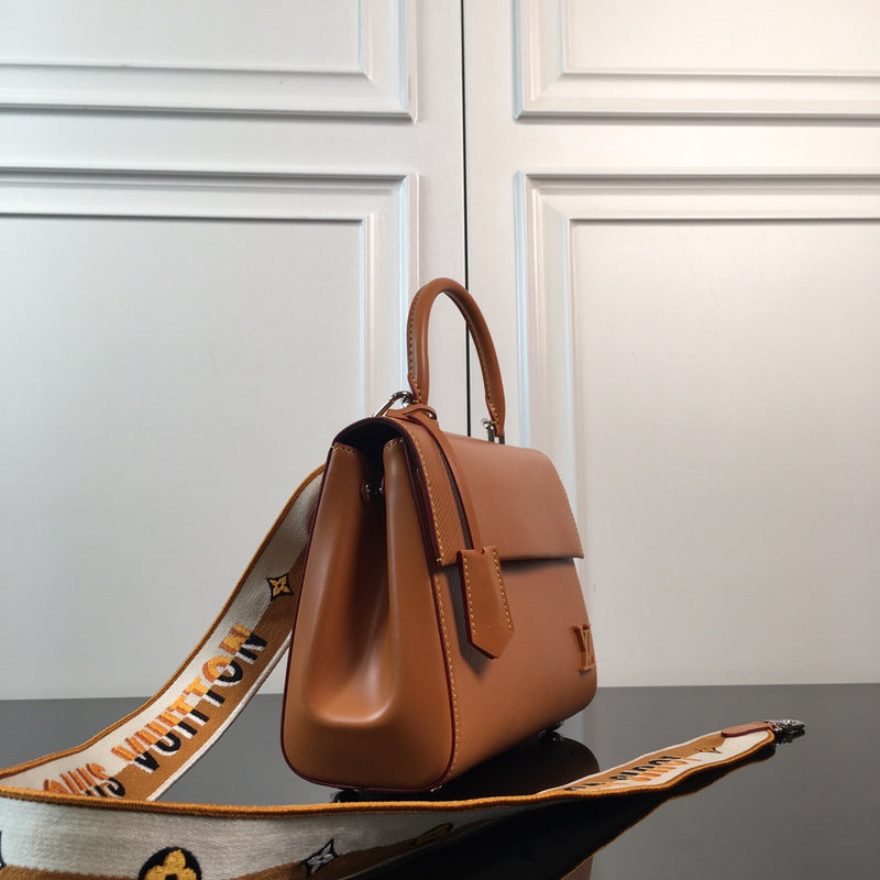 I W Fashion Lu-Vi bags - 17239