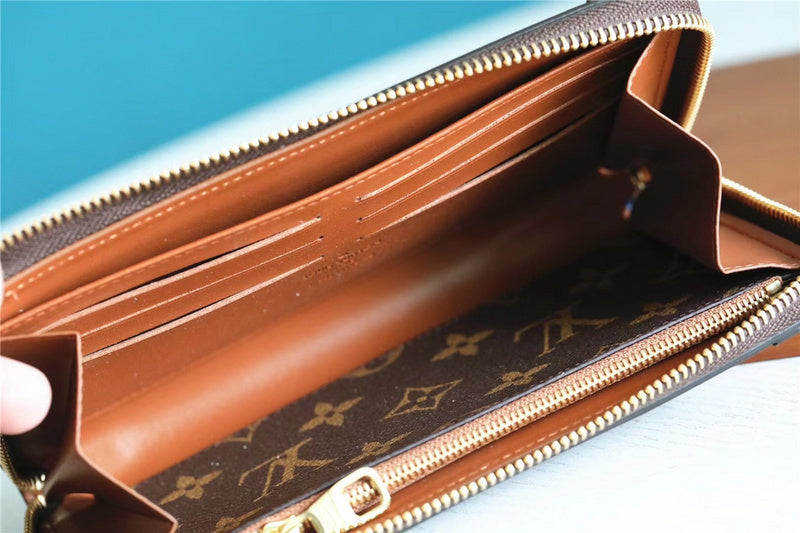I W Fashion Lu-Vi bags - 10786